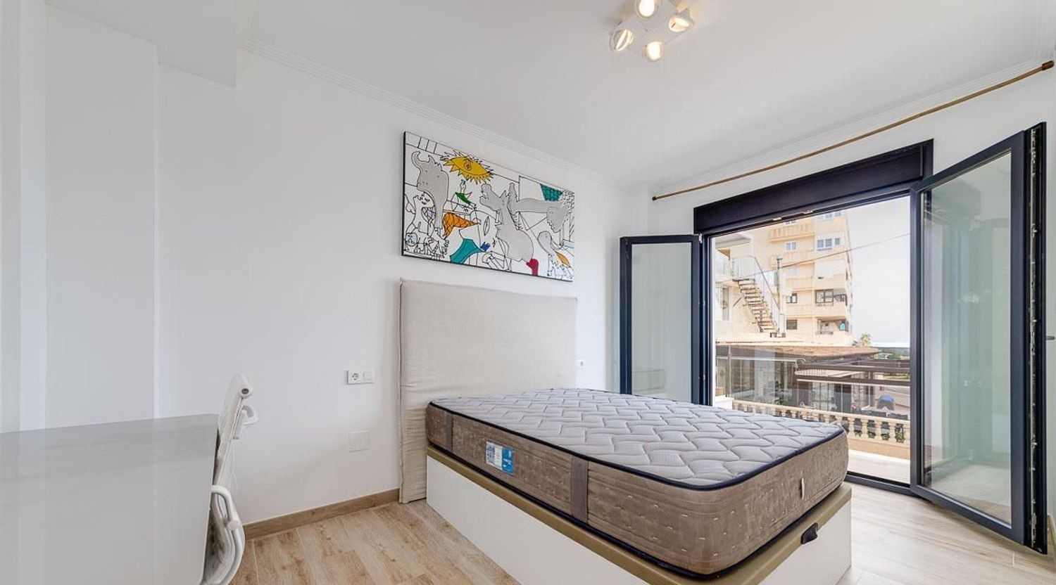 Huvila Torrevieja, Alicante, Espanja 4 makuuhuonetta, 210 m2 No. 180232