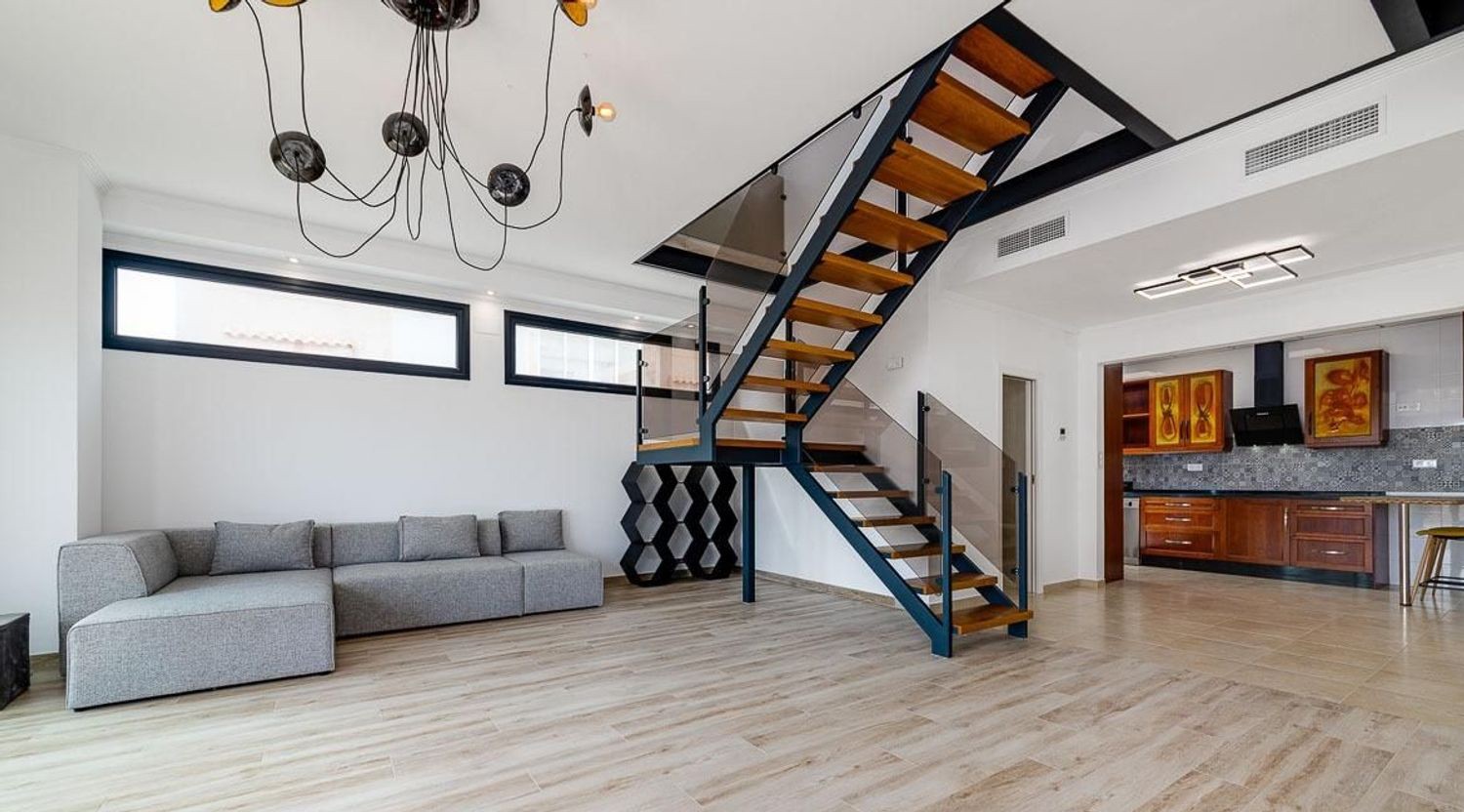 Huvila Torrevieja, Alicante, Espanja 4 makuuhuonetta, 210 m2 No. 180232