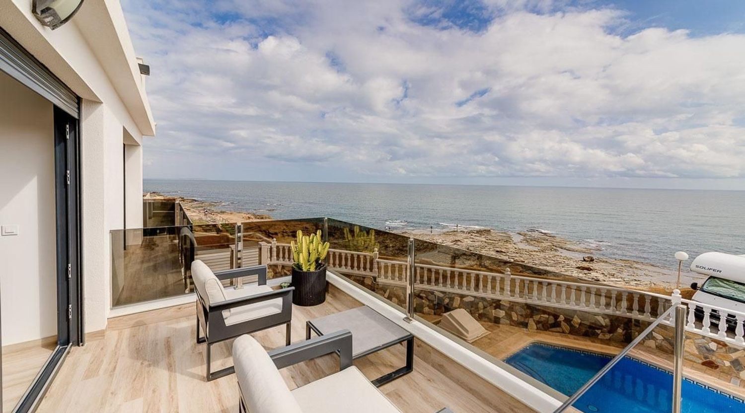 Huvila Torrevieja, Alicante, Espanja 4 makuuhuonetta, 210 m2 No. 180232