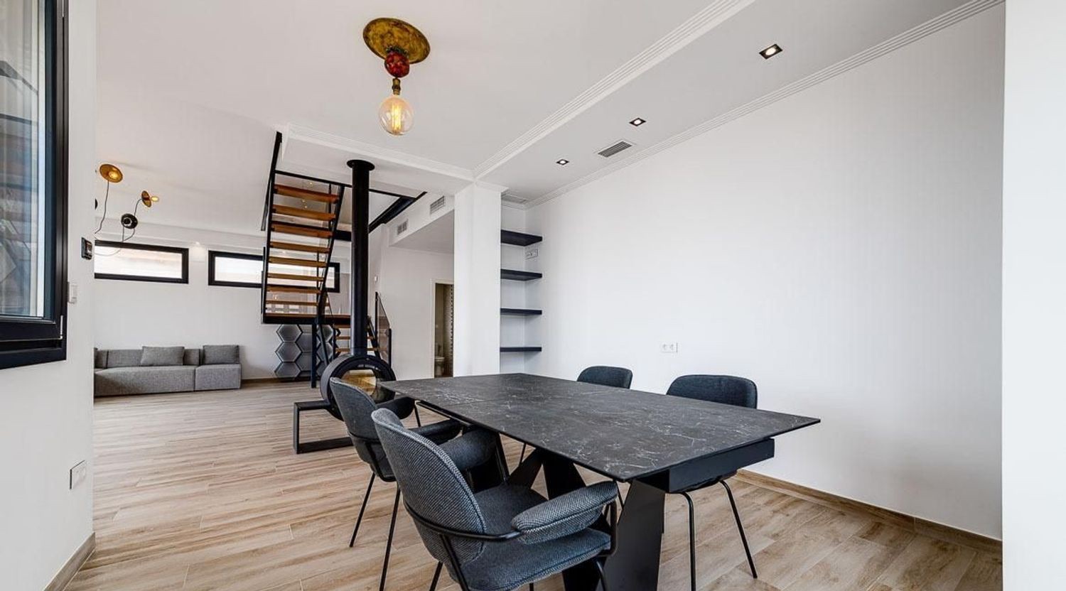 Huvila Torrevieja, Alicante, Espanja 4 makuuhuonetta, 210 m2 No. 180232