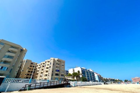 Penthouse à Torrevieja, Alicante, Espagne 2 chambres, 80 m2 No. 165918