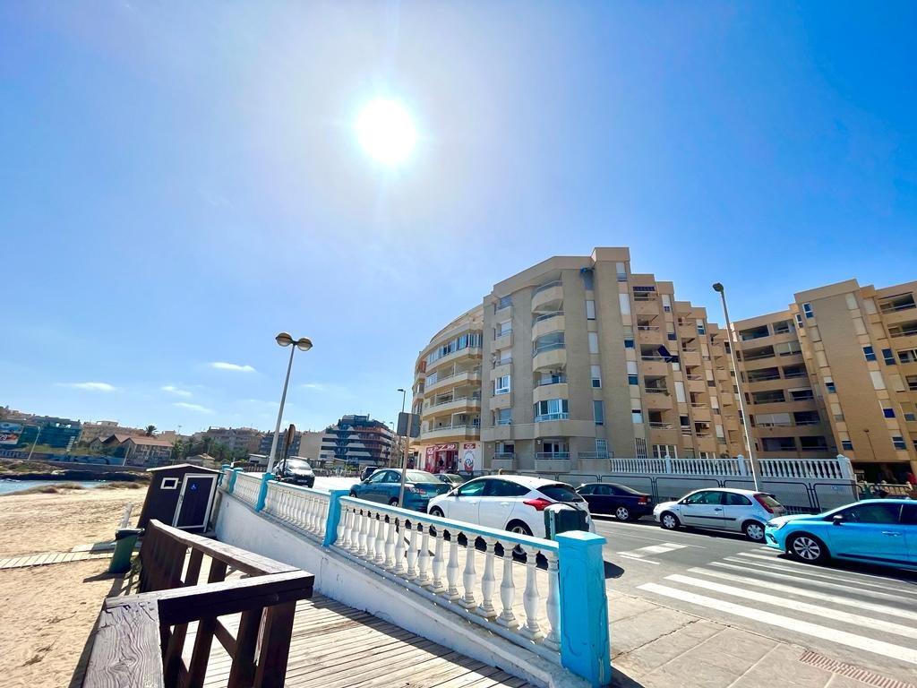 Penthouse in Torrevieja, Alicante, Spain 2 bedrooms, 80 sq.m. No. 165918