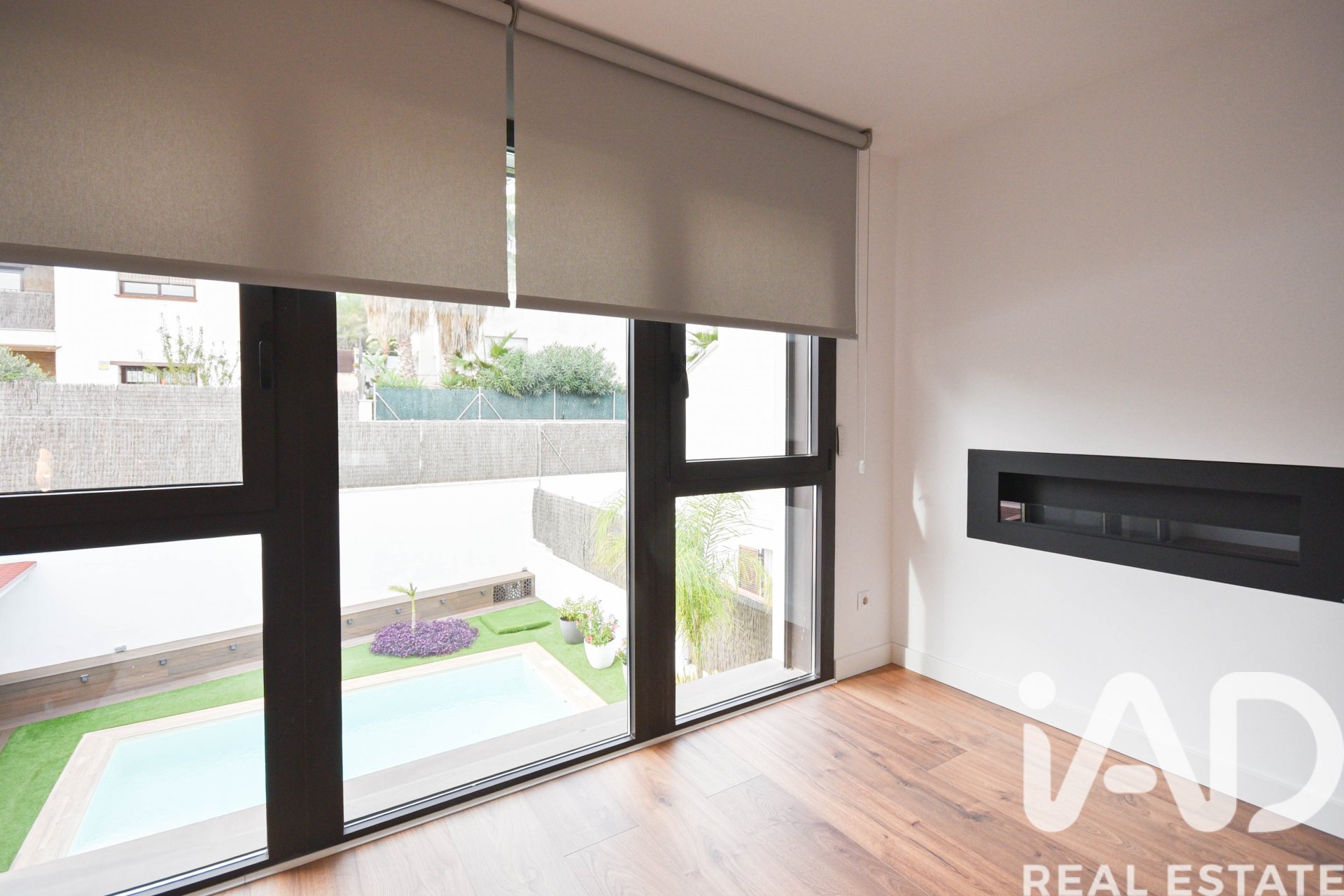 Villetta a schiera a Sant Pere de Ribes, Barcelona, Spagna 5 camere da letto, 371 mq. N° 152701