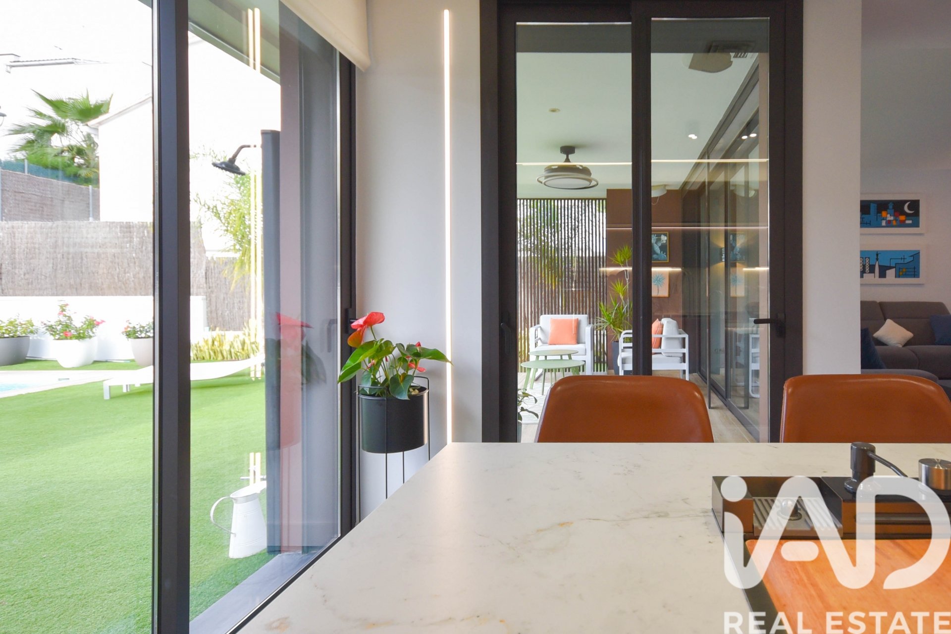 Villetta a schiera a Sant Pere de Ribes, Barcelona, Spagna 5 camere da letto, 371 mq. N° 152701