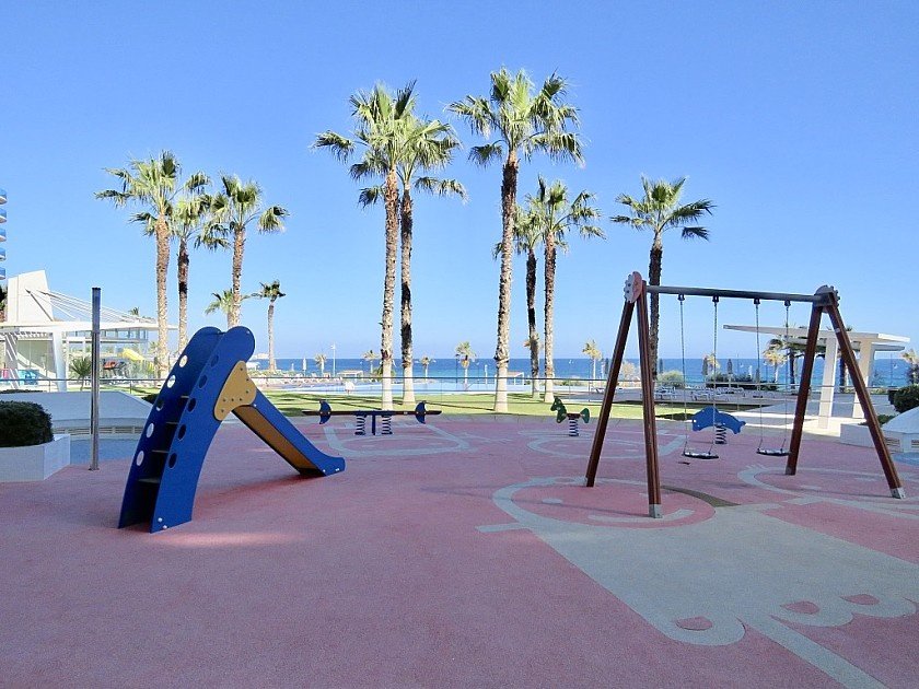 Квартира в Пунта Прима, Аликанте, Испания 2 спальни, 86м2 №111163