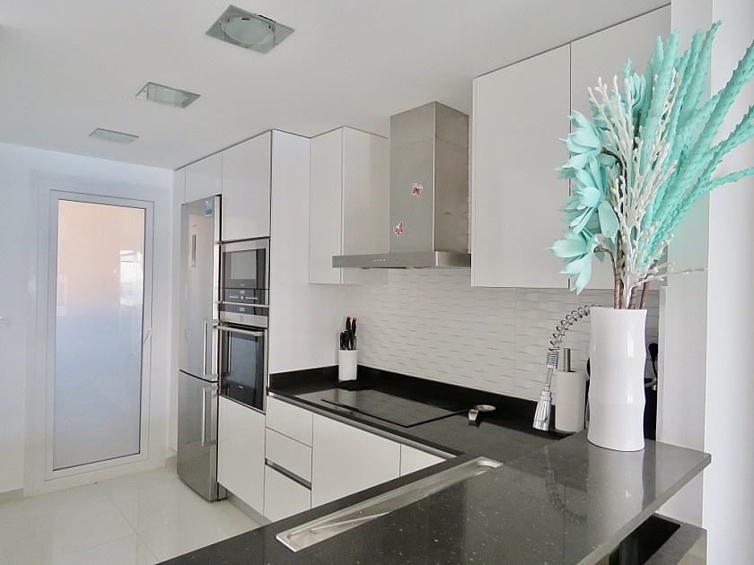 Квартира в Пунта Прима, Аликанте, Испания 2 спальни, 86м2 №111163