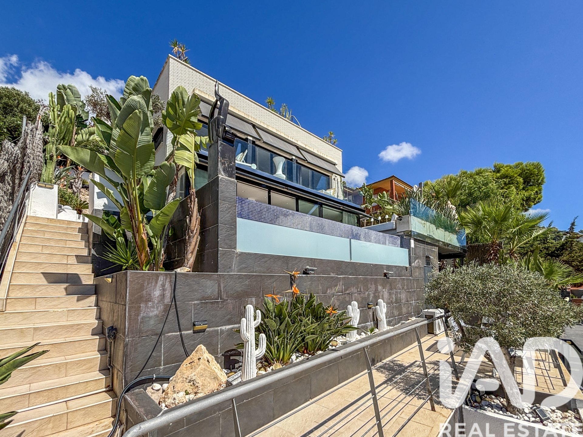 House à Sitges, Barcelona, Espagne 4 chambres, 326 m2 No. 152409
