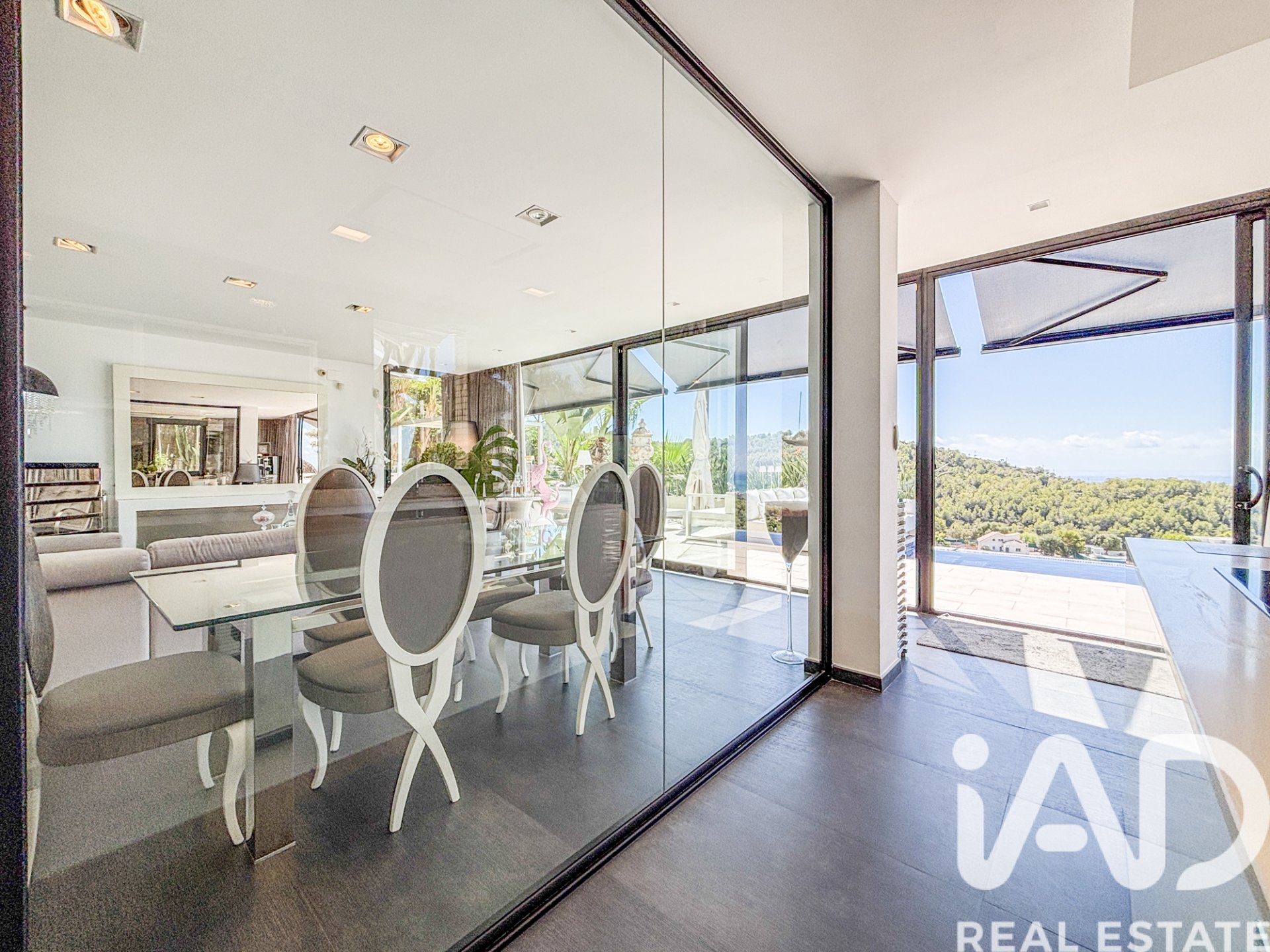 House à Sitges, Barcelona, Espagne 4 chambres, 326 m2 No. 152409