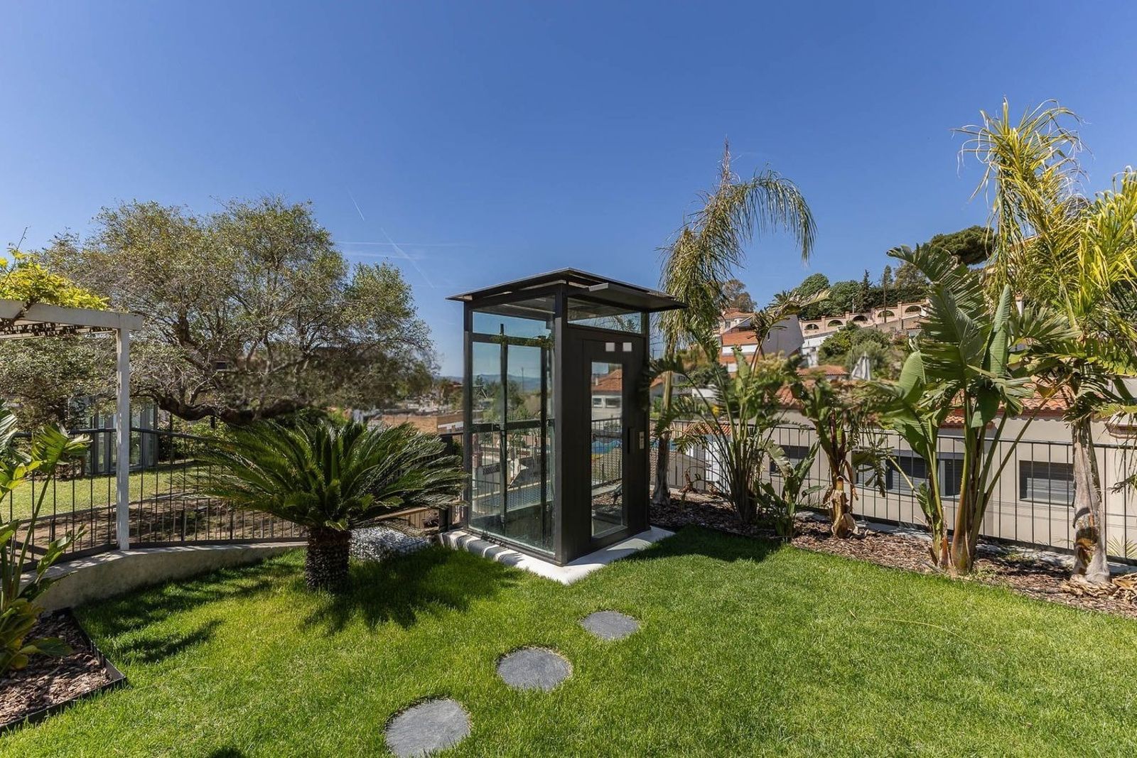 Māja Esplugues de Llobregat, Barcelona, Spānijā 5 istabas, 351 m2 Nr. 182595