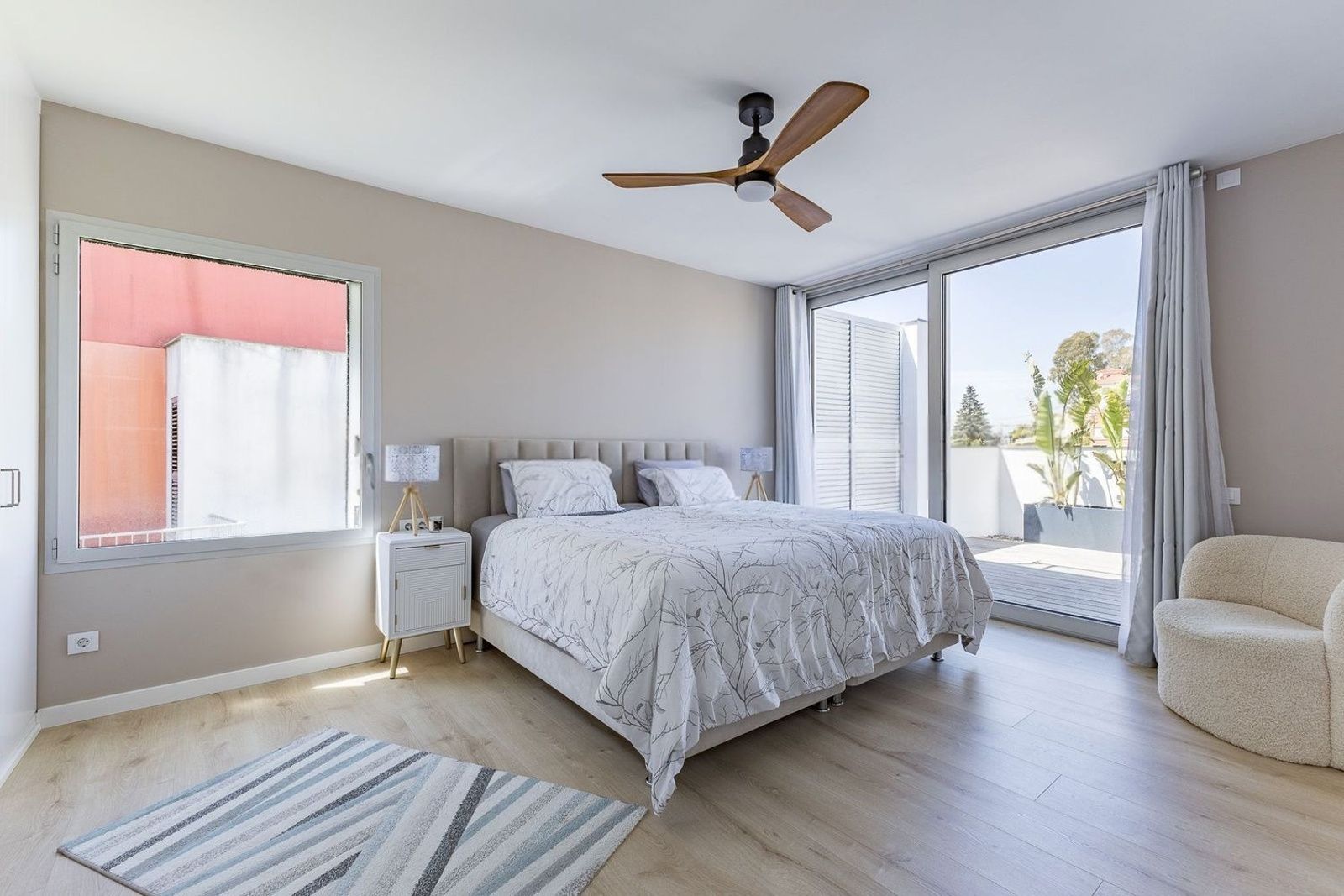 Māja Esplugues de Llobregat, Barcelona, Spānijā 5 istabas, 351 m2 Nr. 182595