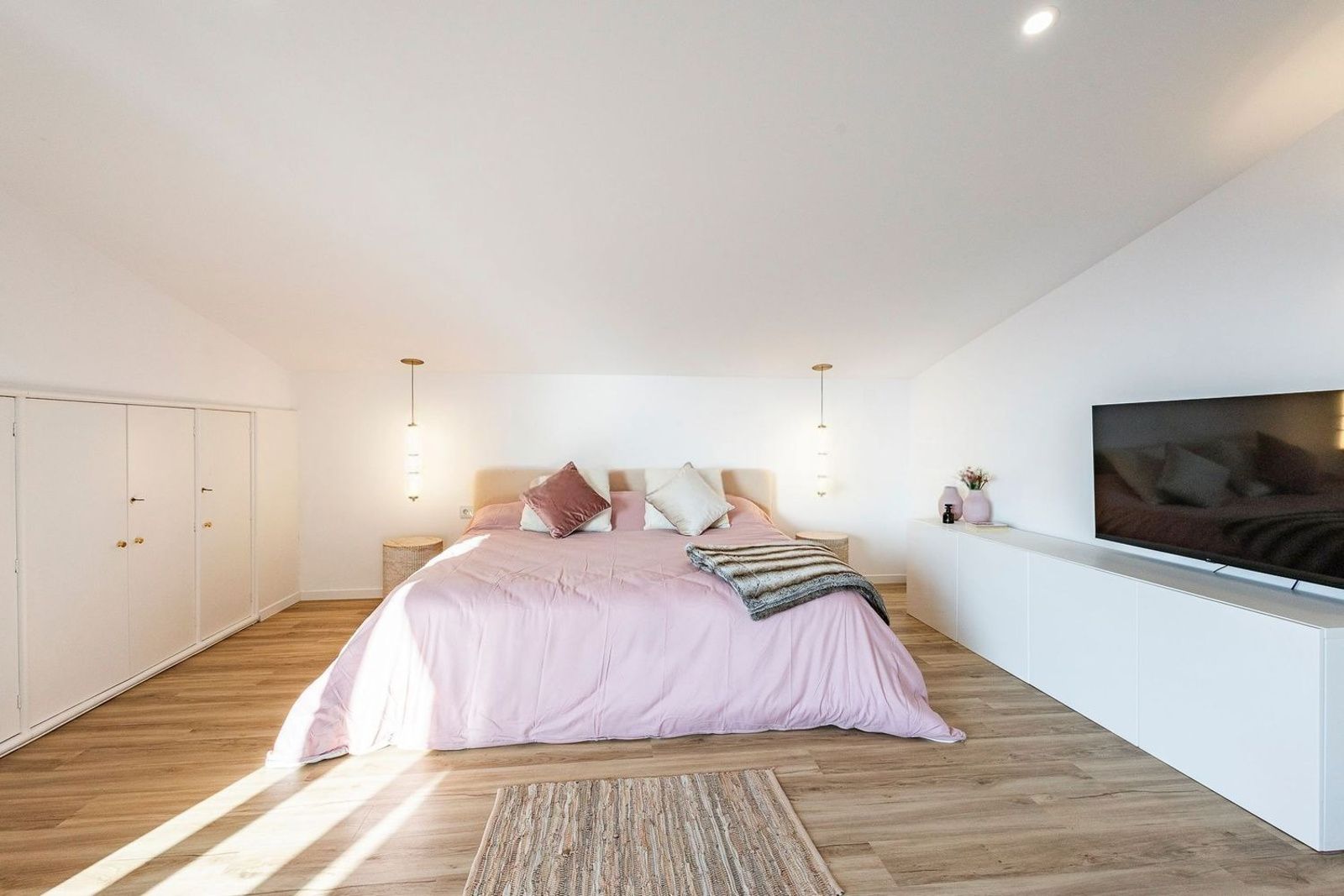 Māja Esplugues de Llobregat, Barcelona, Spānijā 7 istabas, 528 m2 Nr. 182593