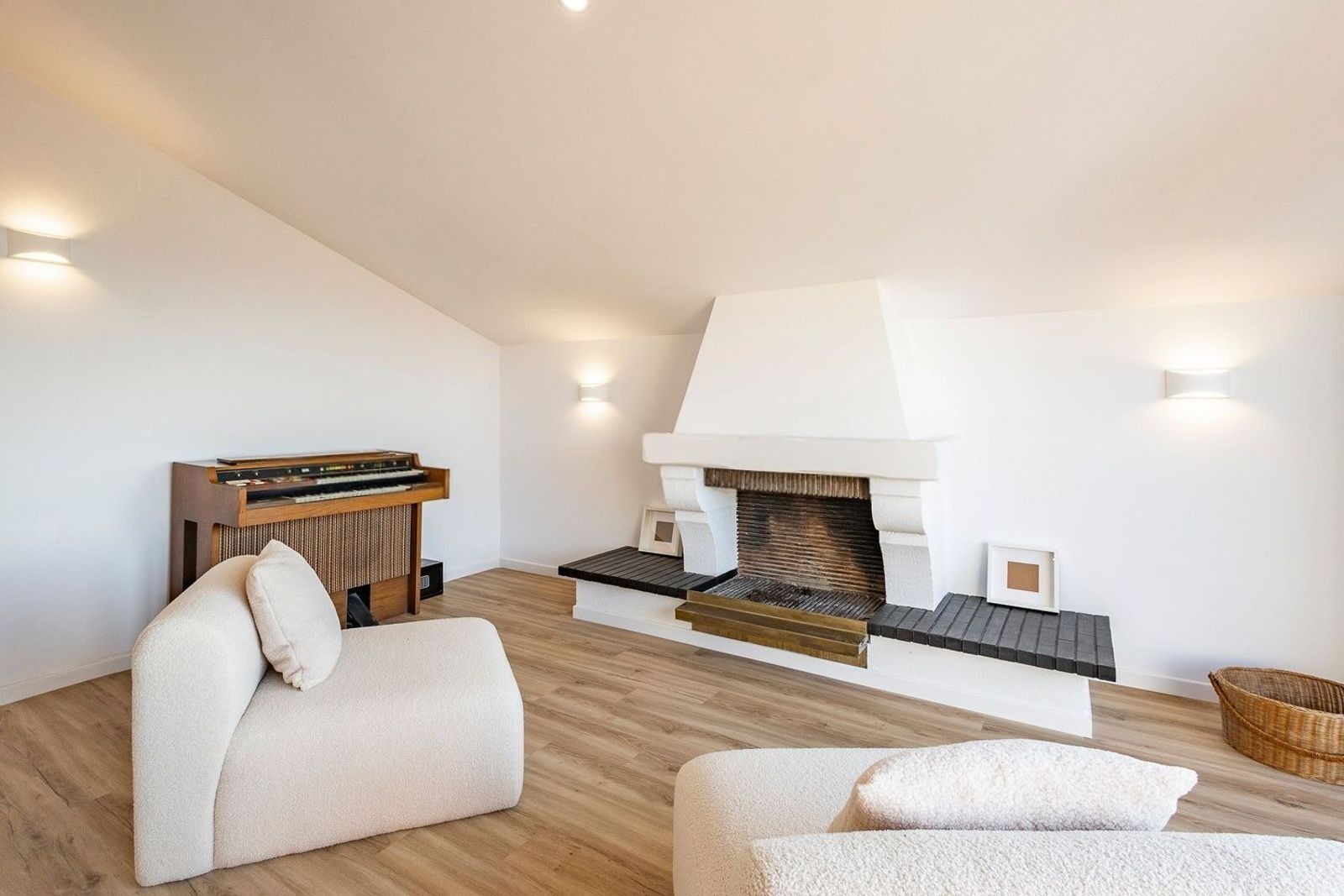 Māja Esplugues de Llobregat, Barcelona, Spānijā 7 istabas, 528 m2 Nr. 182593
