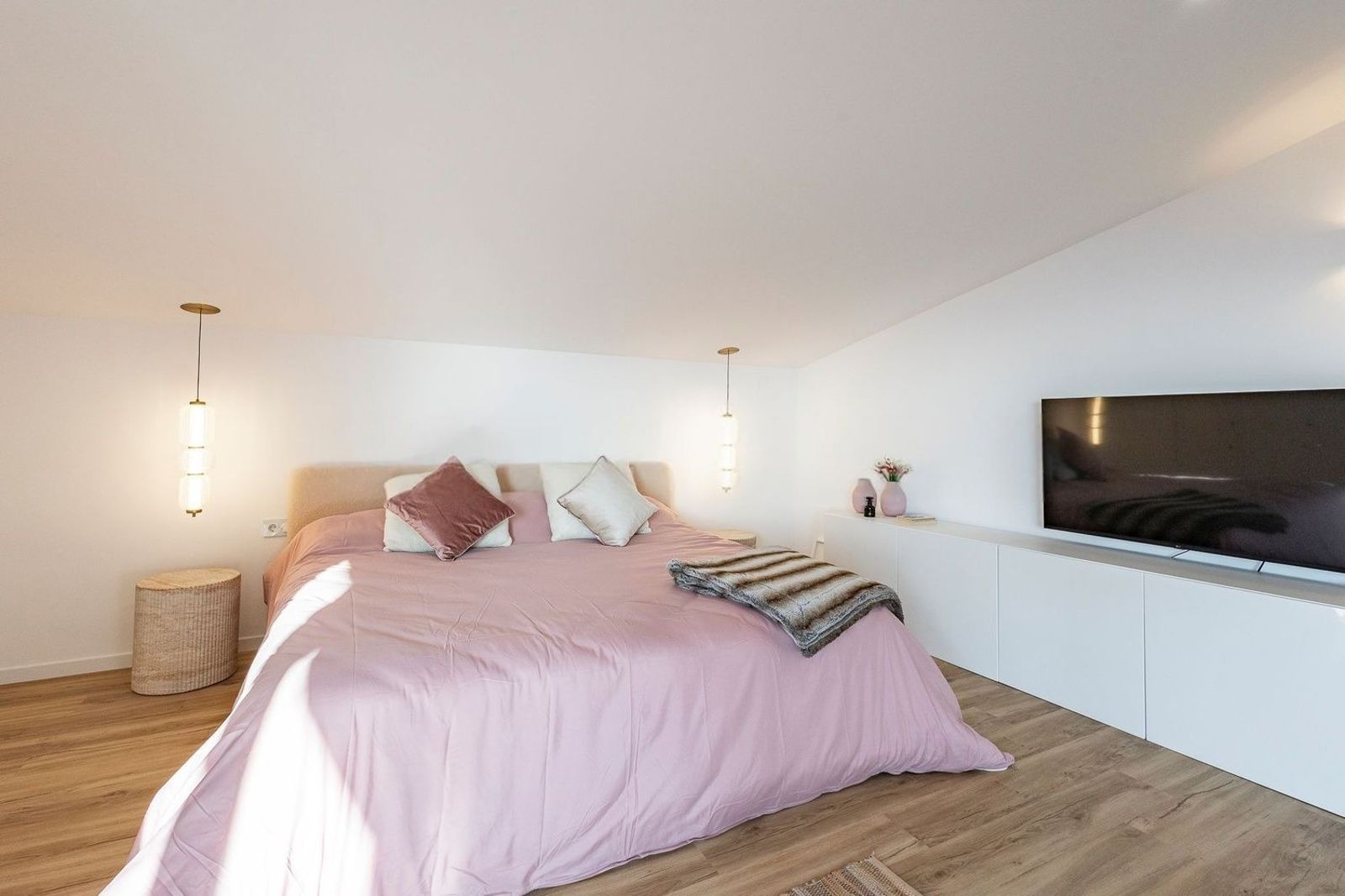 Māja Esplugues de Llobregat, Barcelona, Spānijā 7 istabas, 528 m2 Nr. 182593