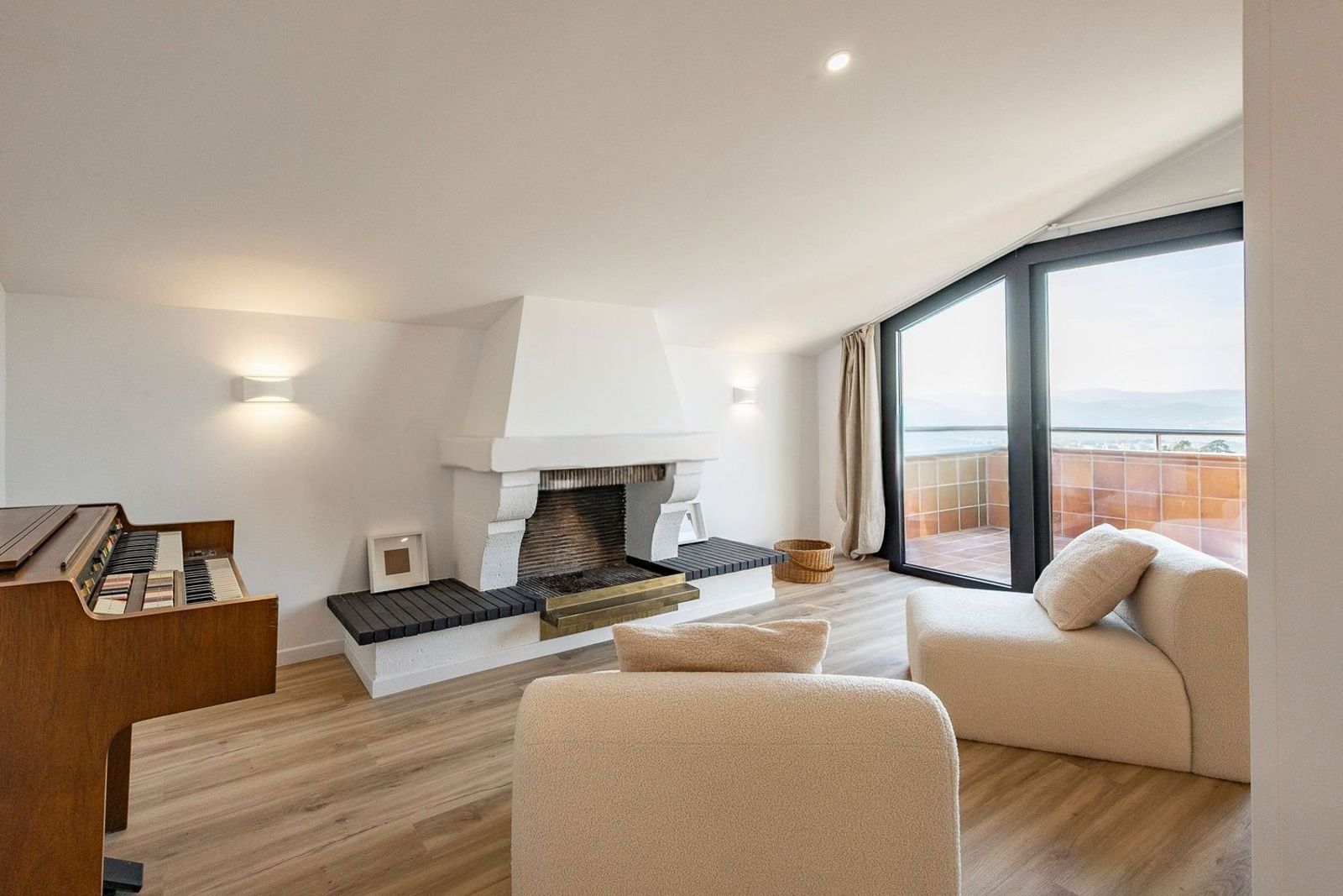 Māja Esplugues de Llobregat, Barcelona, Spānijā 7 istabas, 528 m2 Nr. 182593