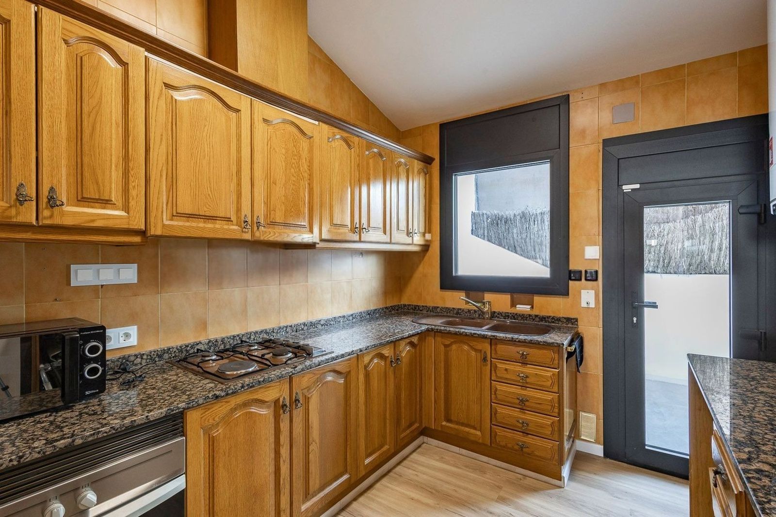Māja Esplugues de Llobregat, Barcelona, Spānijā 7 istabas, 528 m2 Nr. 182593