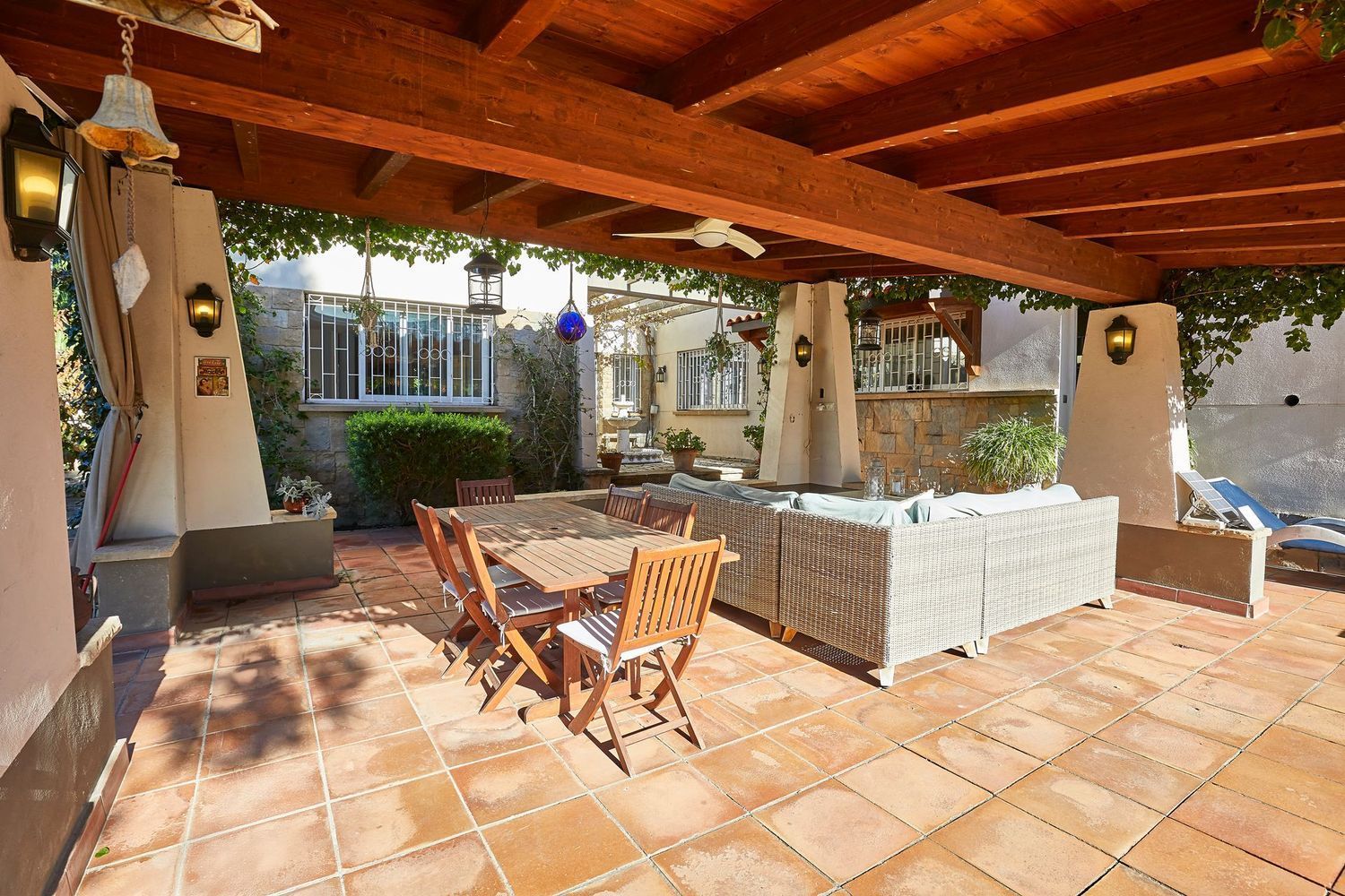 Dom w Sant Just Desvern, Barcelona, Hiszpania 6 sypialni, 562 mkw. nr 182596