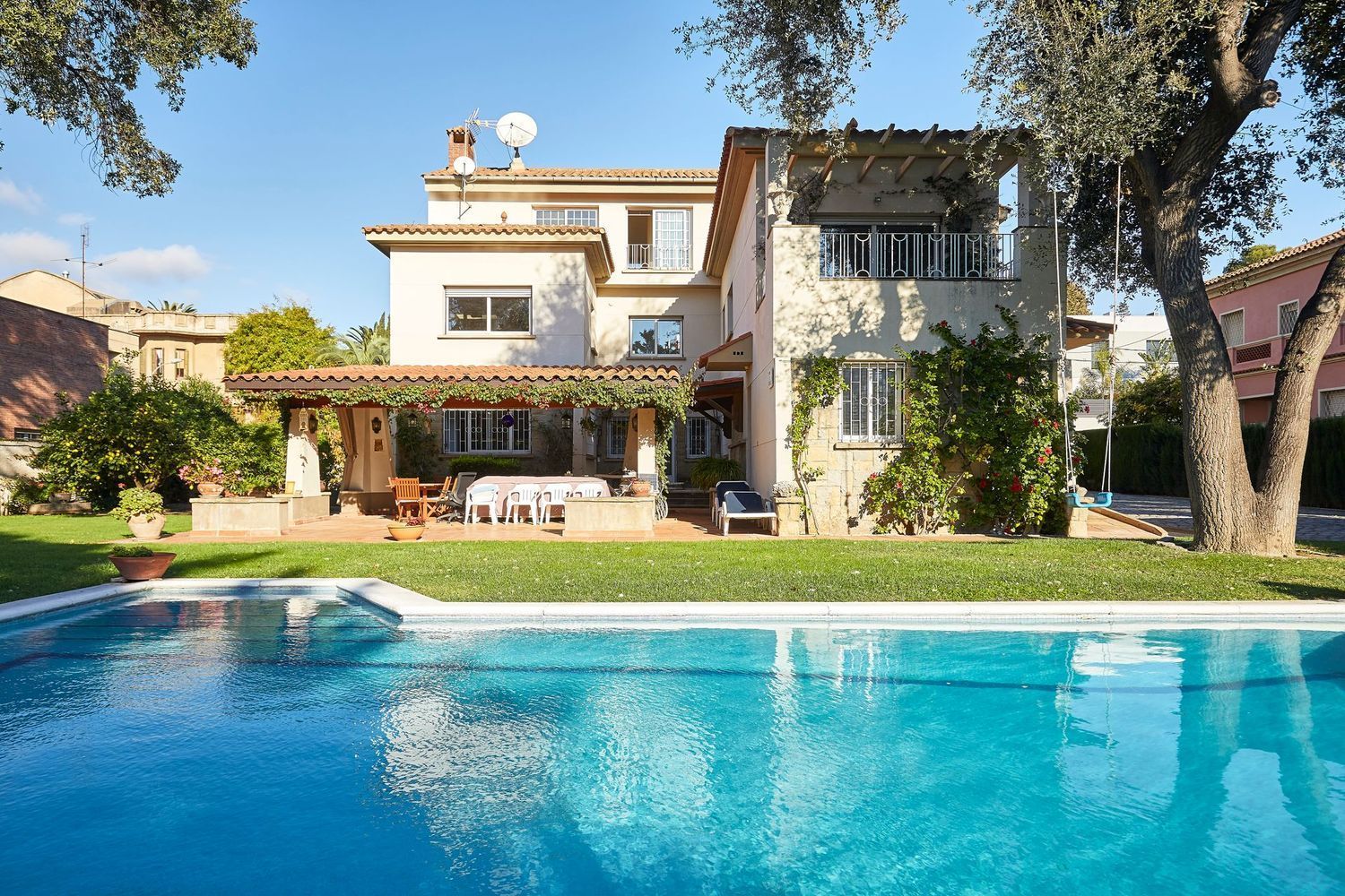 Dom w Sant Just Desvern, Barcelona, Hiszpania 6 sypialni, 562 mkw. nr 182596