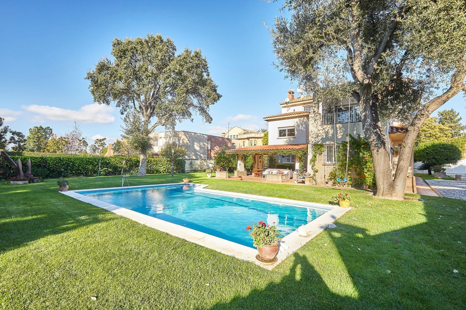 Dom w Sant Just Desvern, Barcelona, Hiszpania 6 sypialni, 562 mkw. nr 182596
