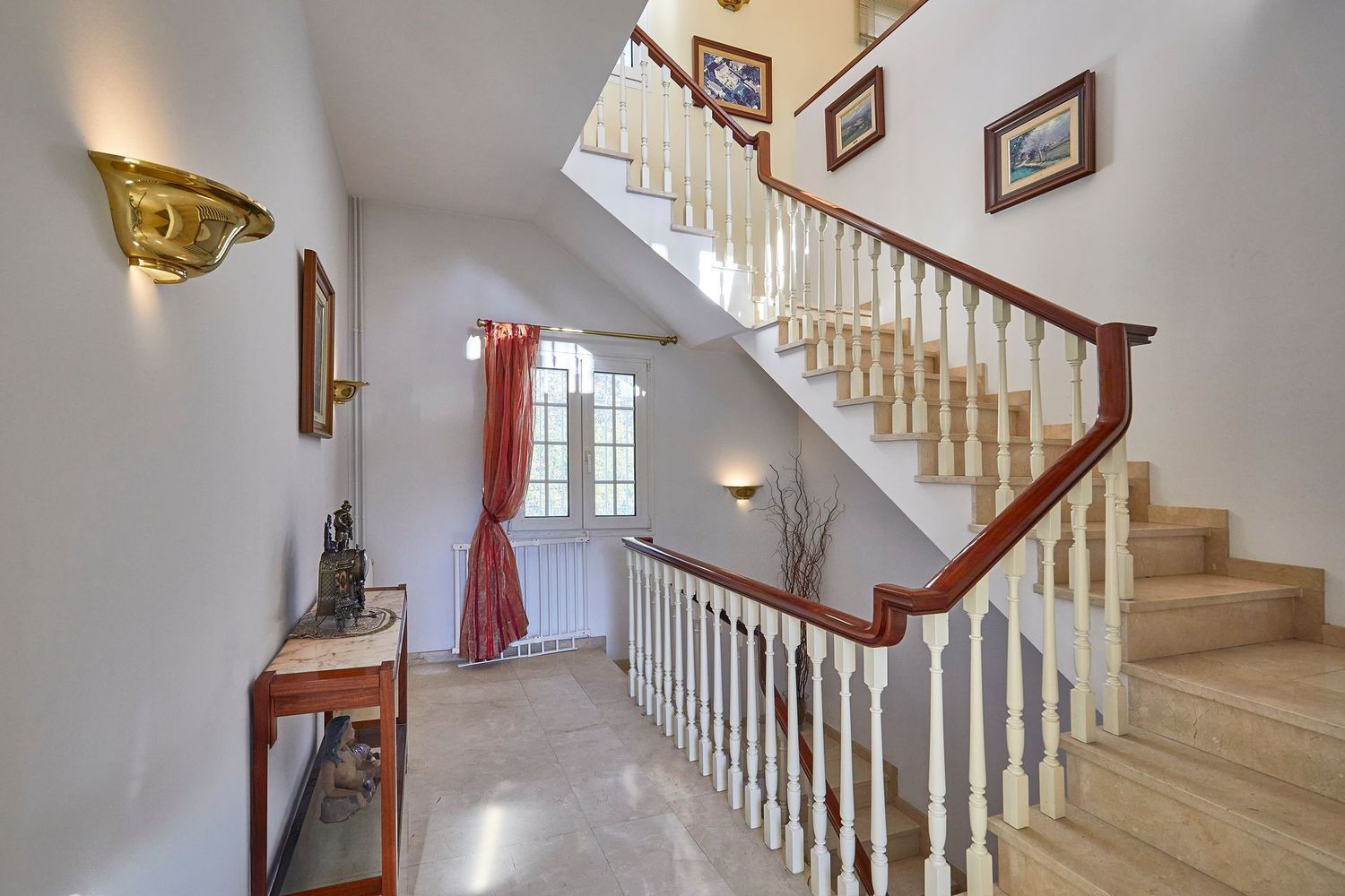Dom w Sant Just Desvern, Barcelona, Hiszpania 6 sypialni, 562 mkw. nr 182596
