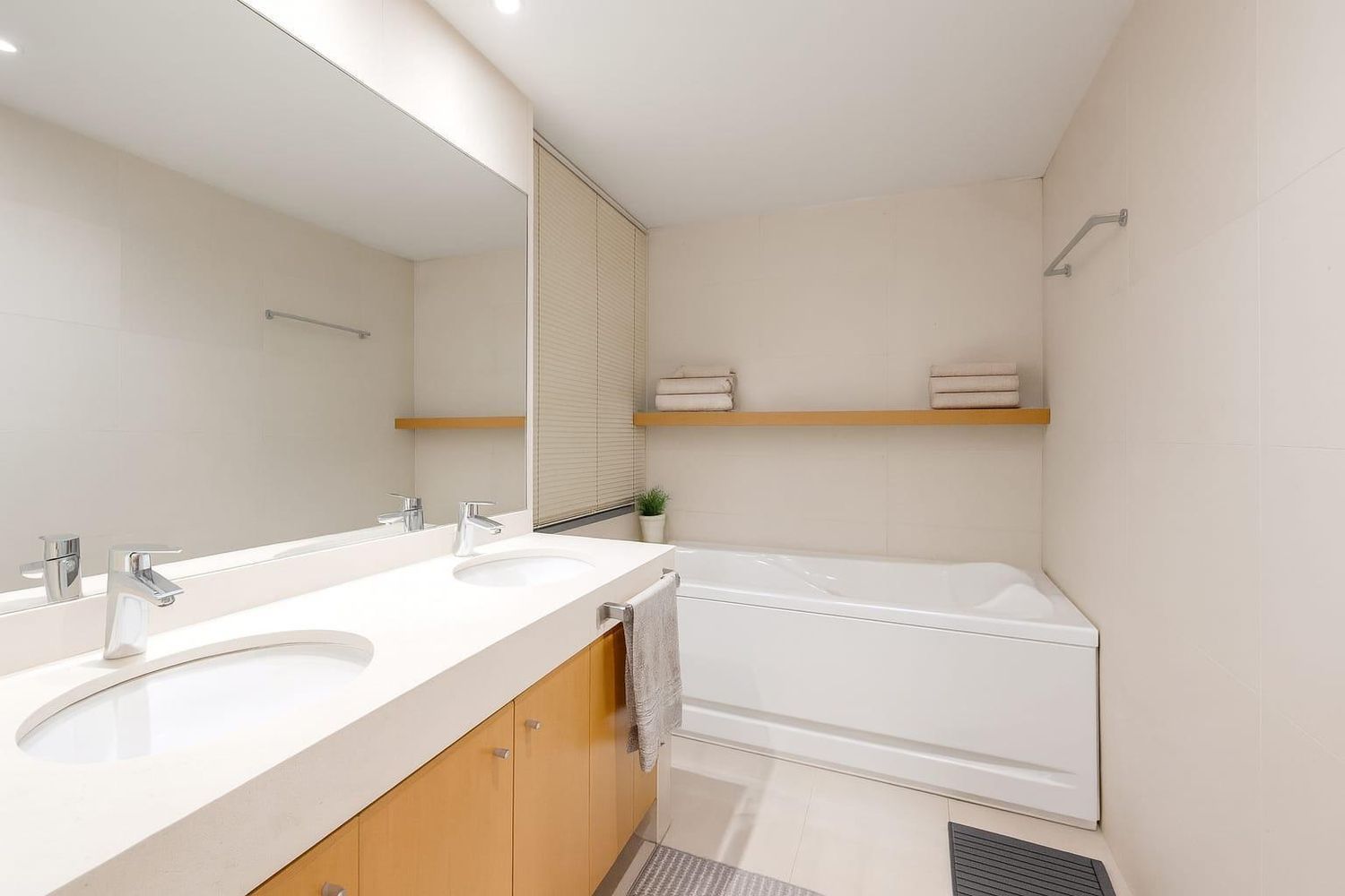Māja Esplugues de Llobregat, Barcelona, Spānijā 5 istabas, 492 m2 Nr. 182594