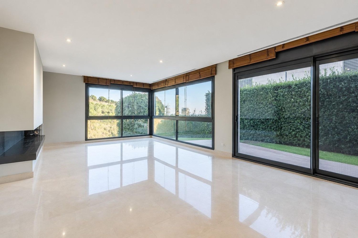 Māja Esplugues de Llobregat, Barcelona, Spānijā 5 istabas, 492 m2 Nr. 182594