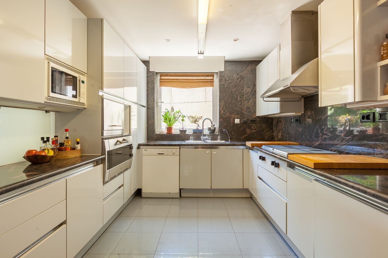 Māja Esplugues de Llobregat, Barcelona, Spānijā 7 istabas, 960 m2 Nr. 182597