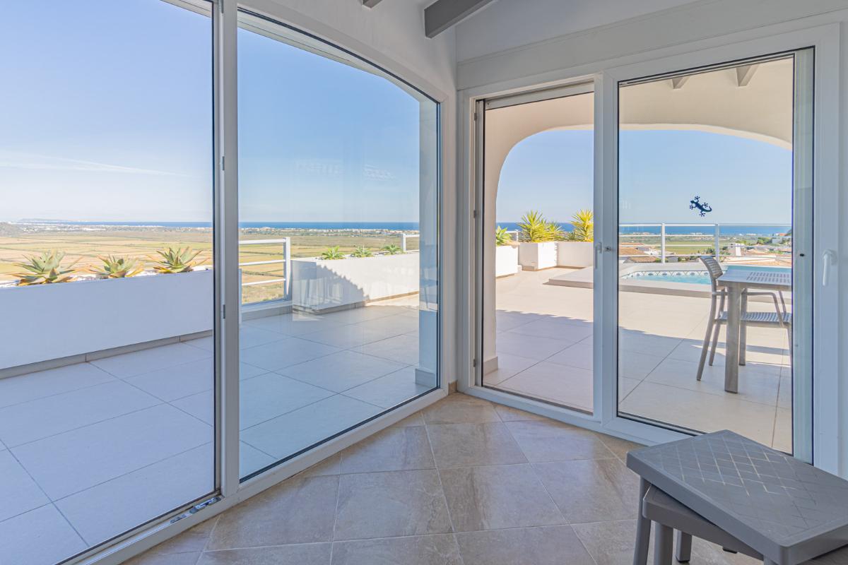 Villa a Pego, Alicante, Spagna 5 camere da letto, 400 mq. N° 149161