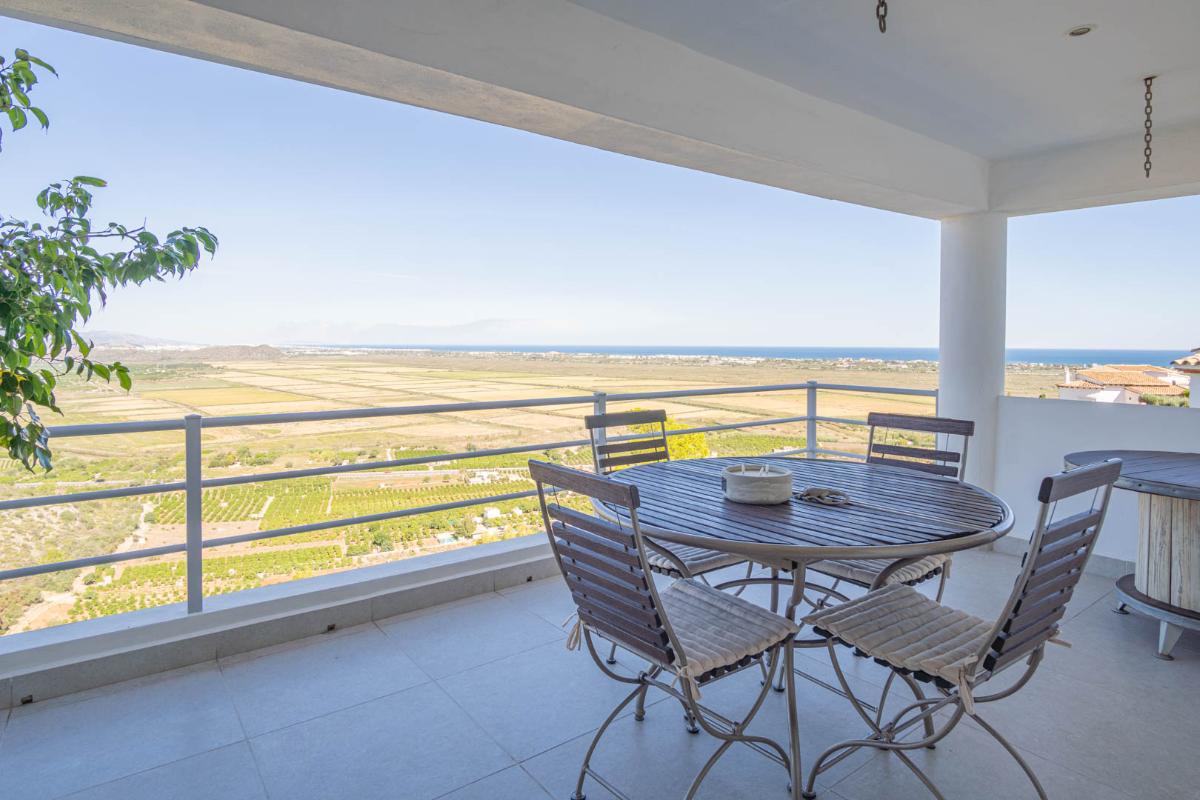 Villa a Pego, Alicante, Spagna 5 camere da letto, 400 mq. N° 149161