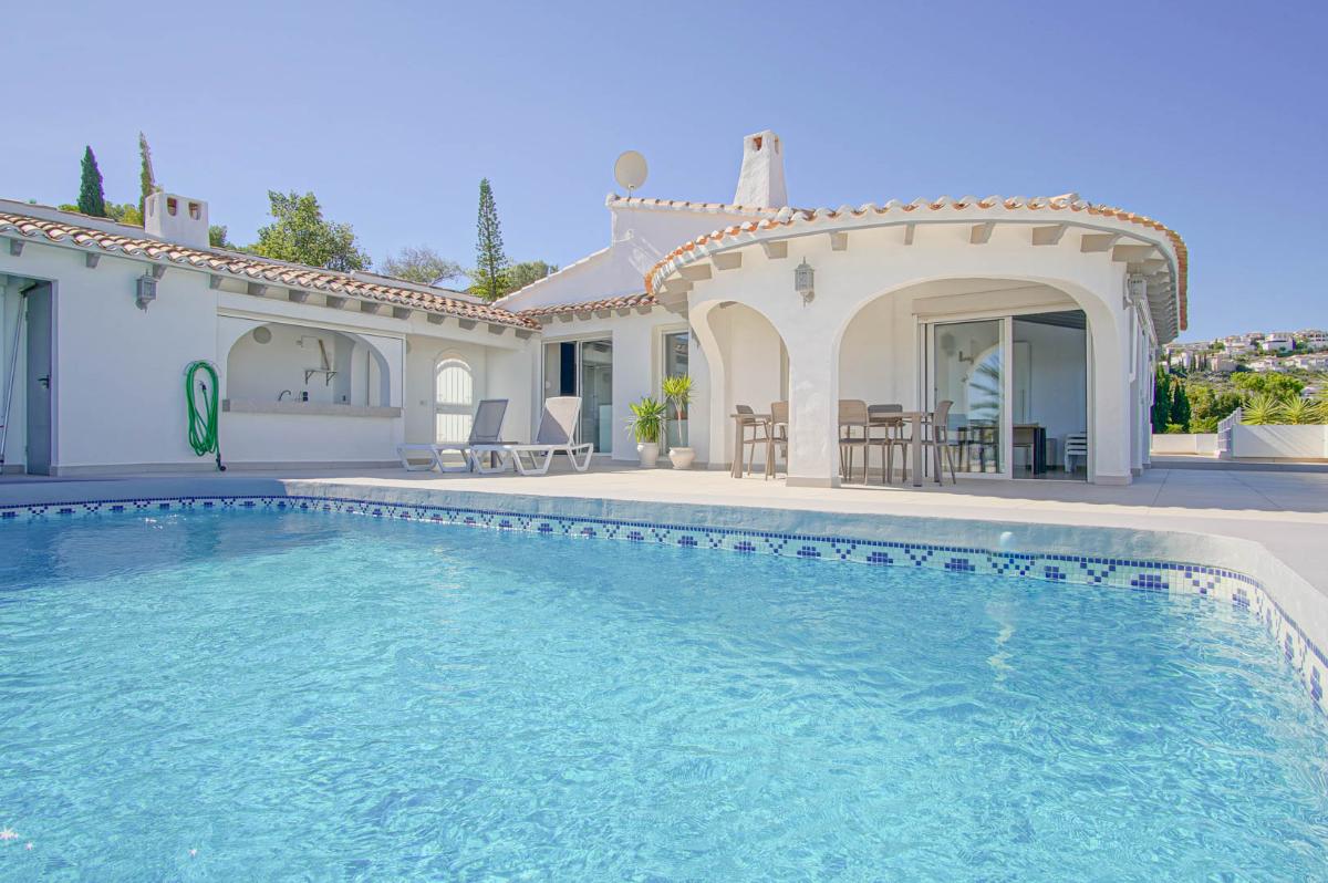 Villa a Pego, Alicante, Spagna 5 camere da letto, 400 mq. N° 149161