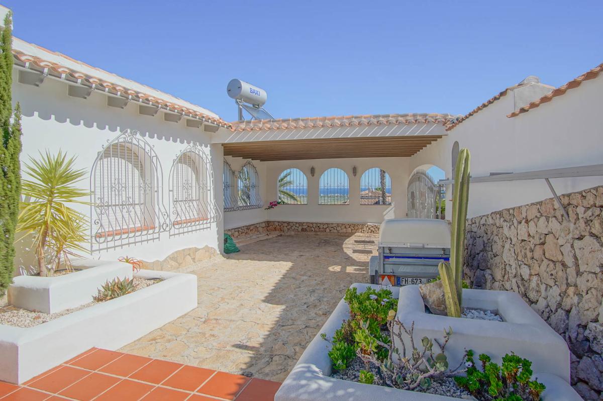 Villa a Pego, Alicante, Spagna 5 camere da letto, 400 mq. N° 149161