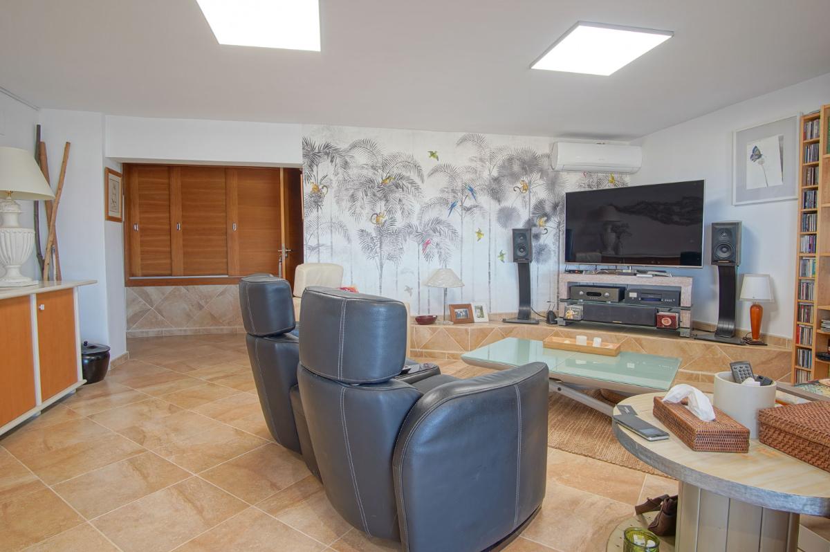 Villa a Pego, Alicante, Spagna 5 camere da letto, 400 mq. N° 149161