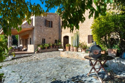 Finka w Pollenca, Mallorca, Hiszpania 6 sypialni, 450 mkw. nr 146486