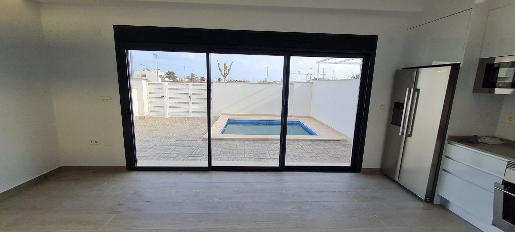 Villa in La Zenia, Alicante, Spain 3 bedrooms, 117 sq.m. No. 144980