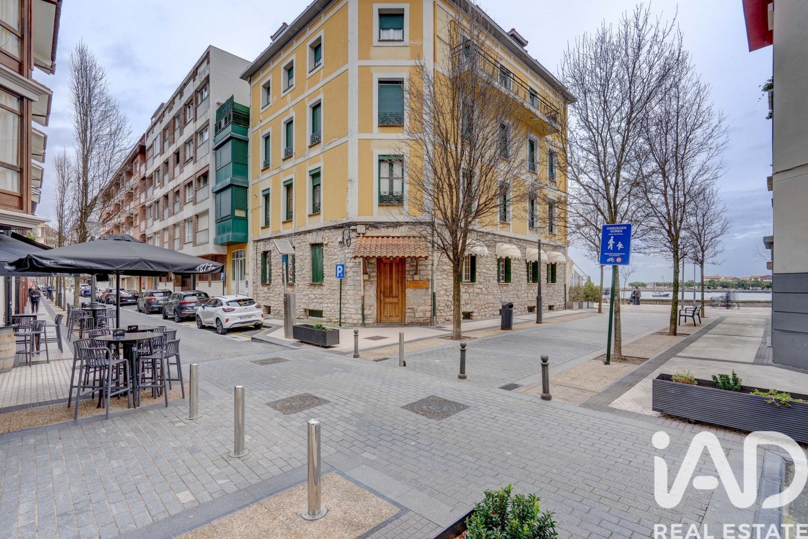 Commercial property à Hondarribia, Gipuzkoa, Espagne 1 chambre, 27 m2 No. 187808