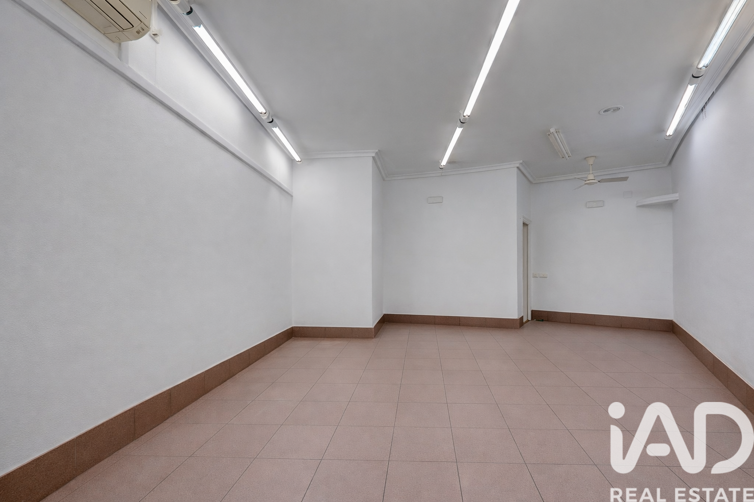 Commercial property à Hondarribia, Gipuzkoa, Espagne 1 chambre, 27 m2 No. 187808