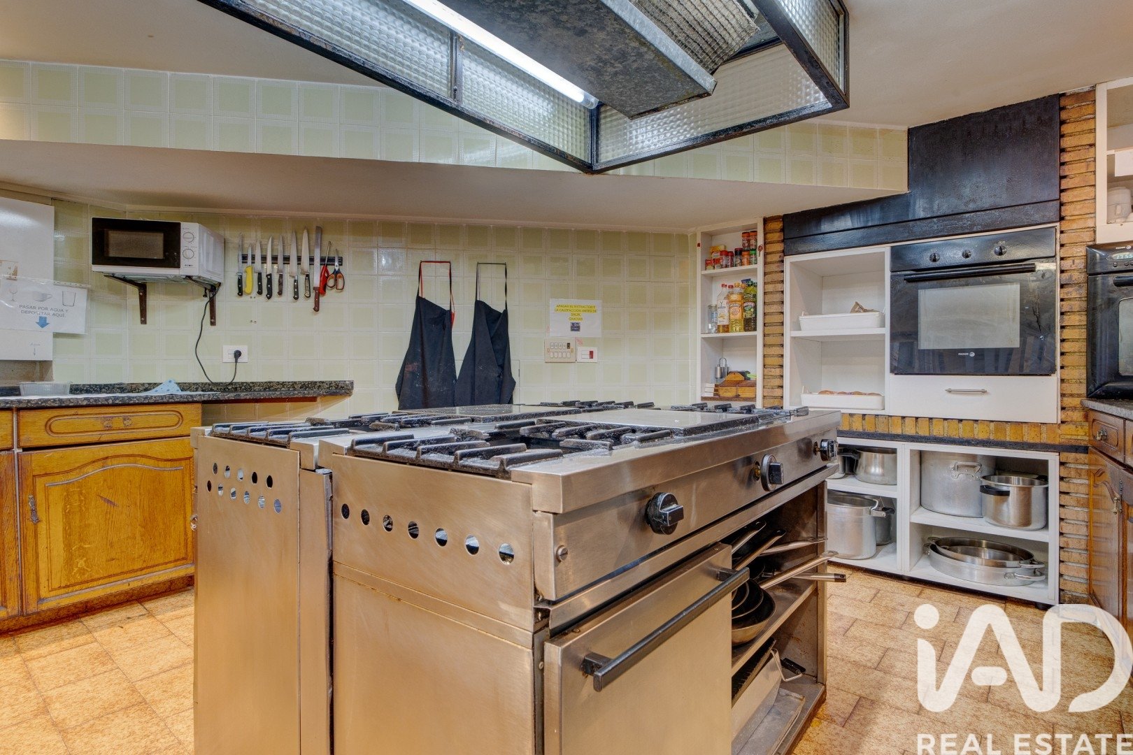 Commercial property à Eibar, Gipuzkoa, Espagne 1 chambre, 120 m2 No. 187807