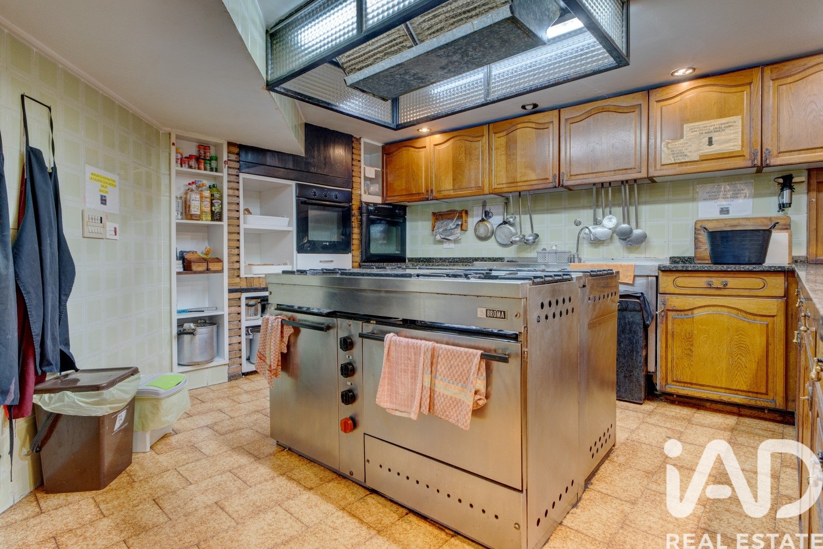 Commercial property à Eibar, Gipuzkoa, Espagne 1 chambre, 120 m2 No. 187807