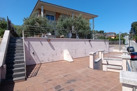 Dom w Esparreguera, Barcelona, Hiszpania 5 sypialni, 702 mkw. nr 153441