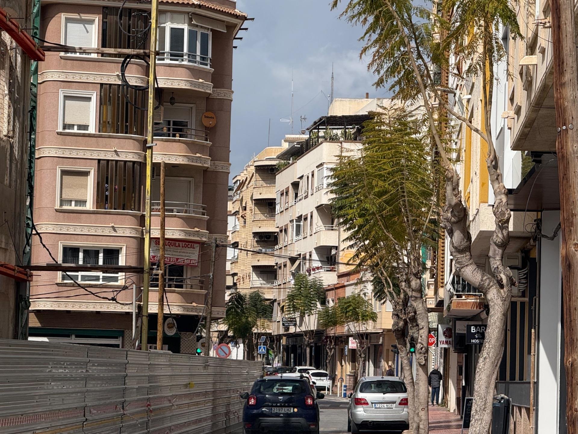 Office à Torrevieja, Alicante, Espagne 50 m2 No. 165924
