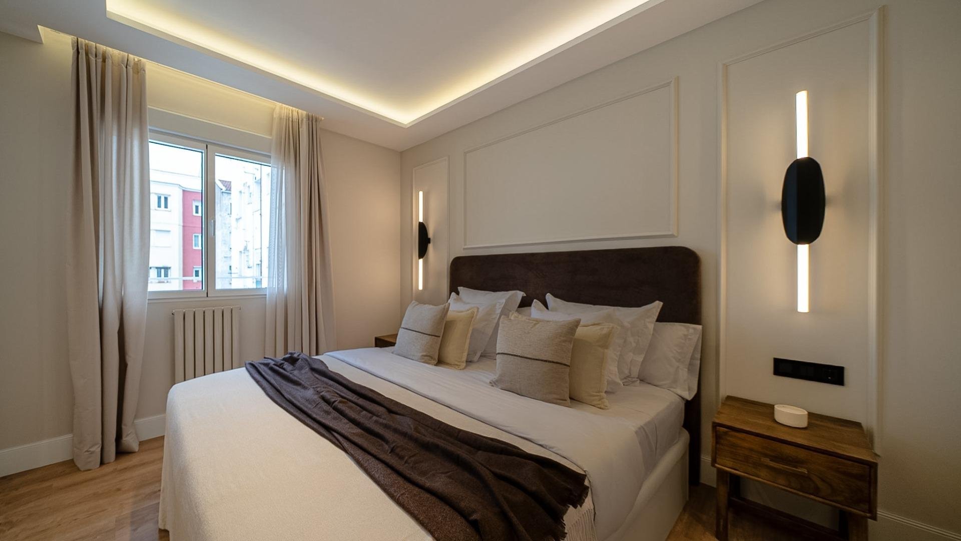 Apartment in Madrid, Spain 3 bedrooms, 120 sq.m. No. 165923
