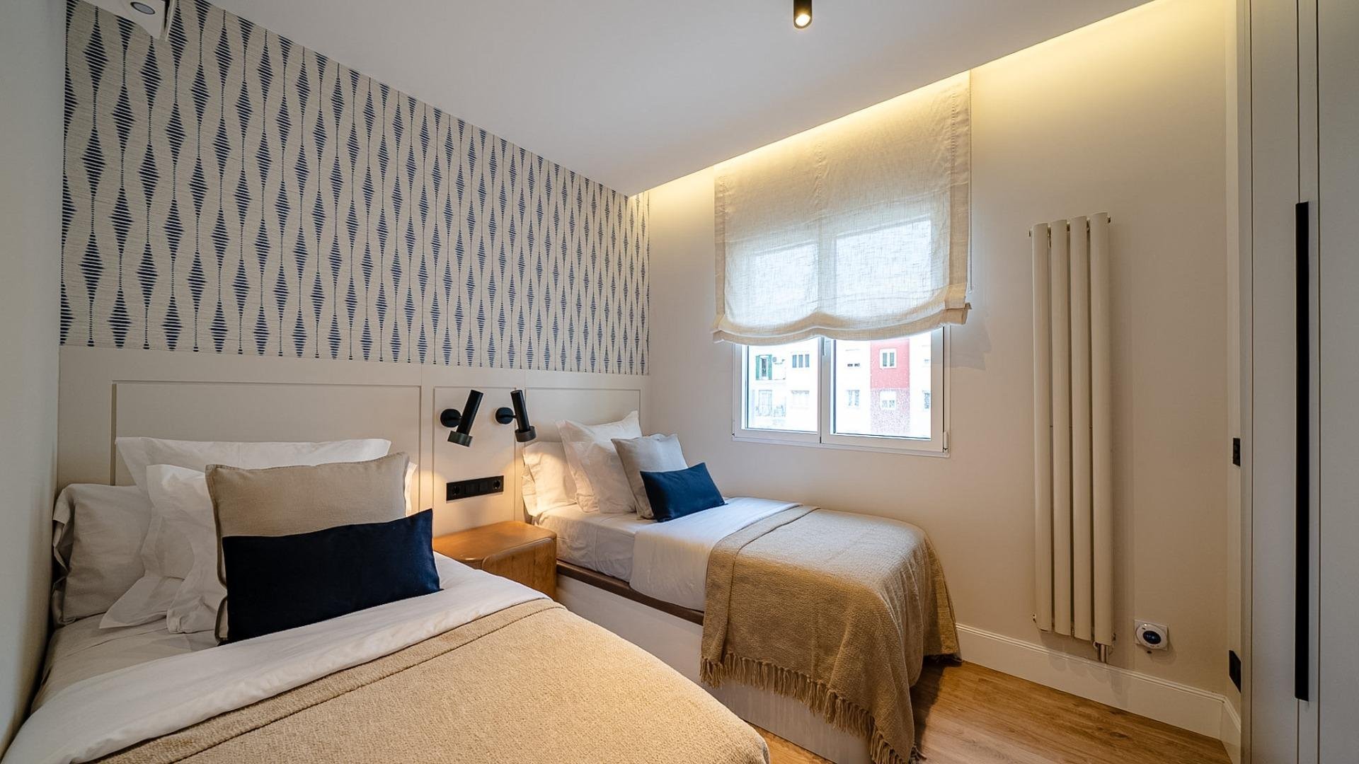 Apartment in Madrid, Spain 3 bedrooms, 120 sq.m. No. 165923
