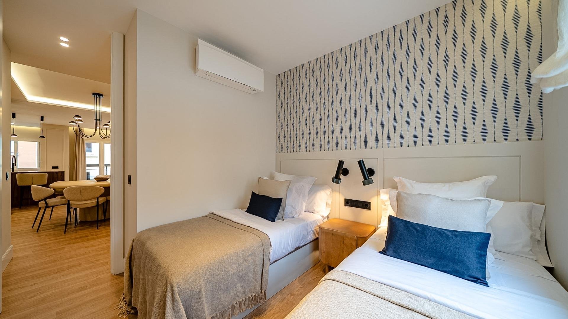 Apartment in Madrid, Spain 3 bedrooms, 120 sq.m. No. 165923