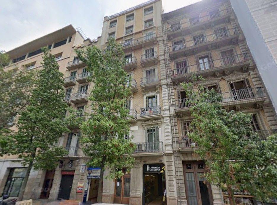Commercial property à Barcelona, Espagne 157 m2 No. 166990