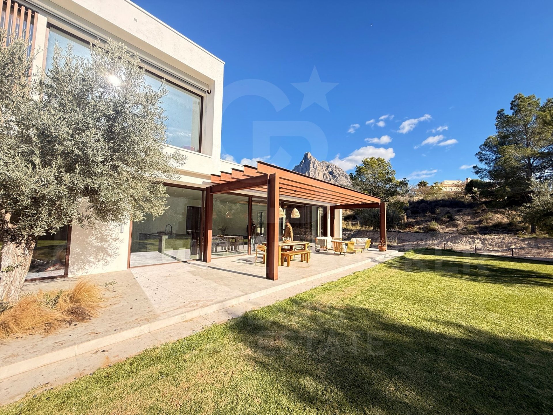 Villa i Finestrat, Alicante, Spanien 4 sovrum, 229 kvm. Nr. 157281
