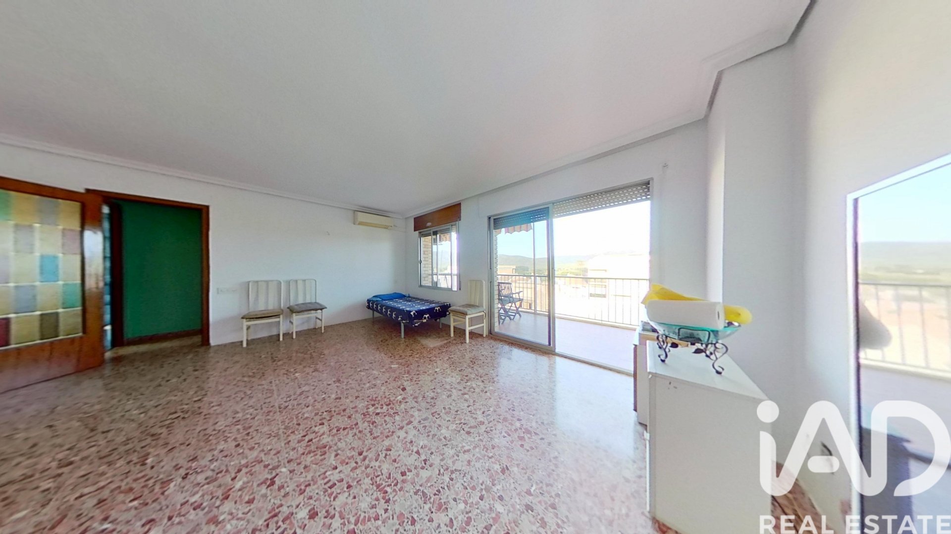 Apartment in Ulldecona, Tarragona, Spain 5 bedrooms, 210 sq.m. No. 184625