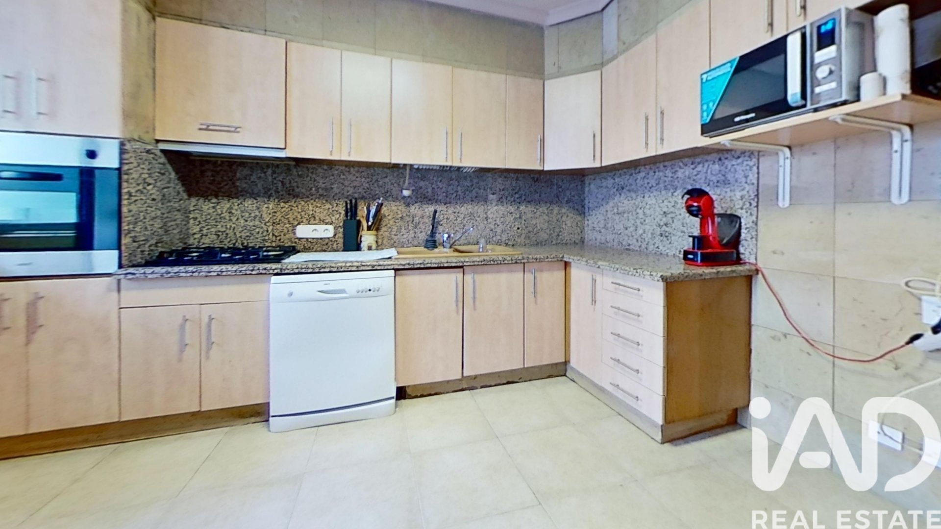 Apartment in Ulldecona, Tarragona, Spain 5 bedrooms, 210 sq.m. No. 184625