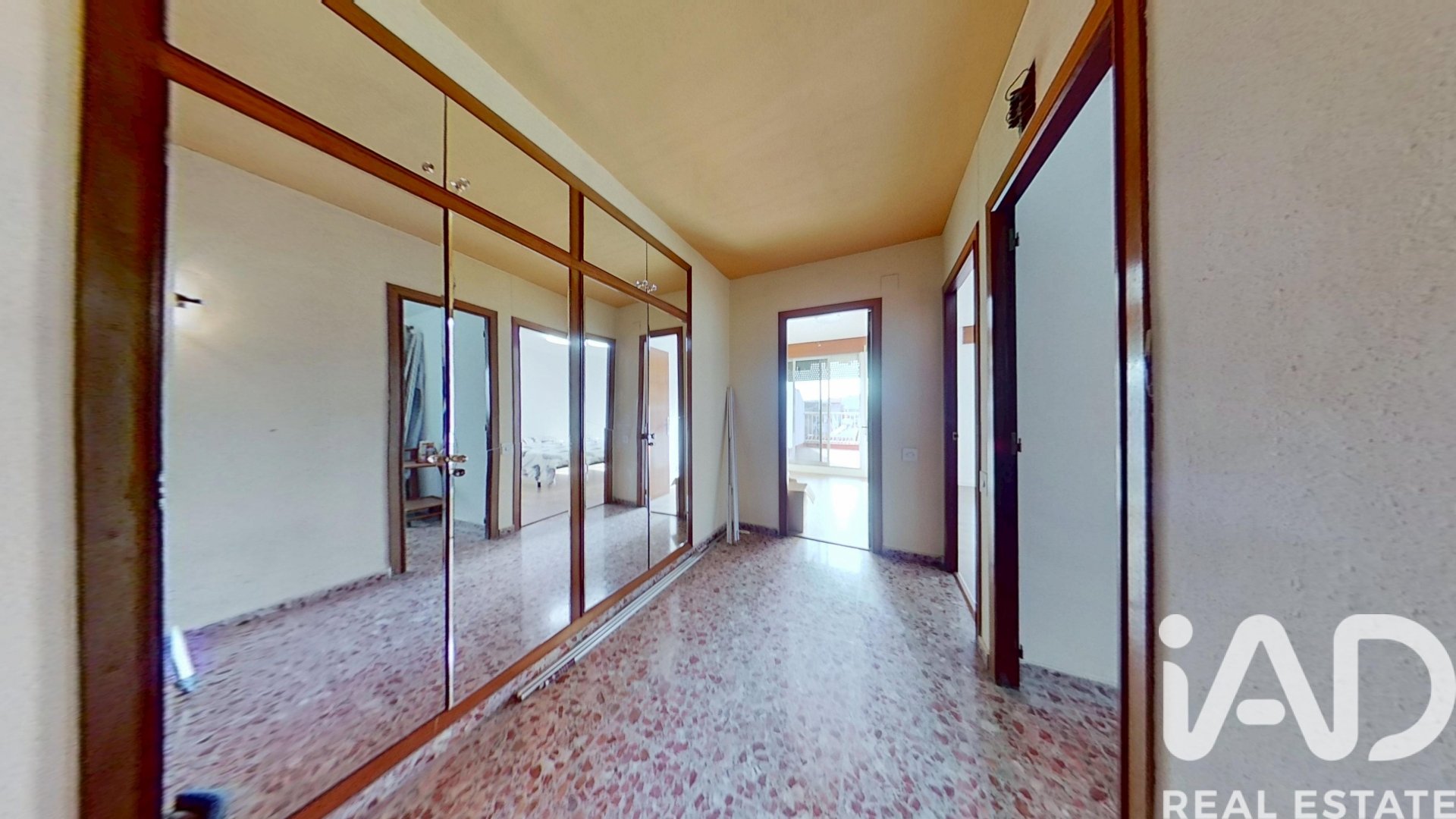 Apartment in Ulldecona, Tarragona, Spain 5 bedrooms, 210 sq.m. No. 184625