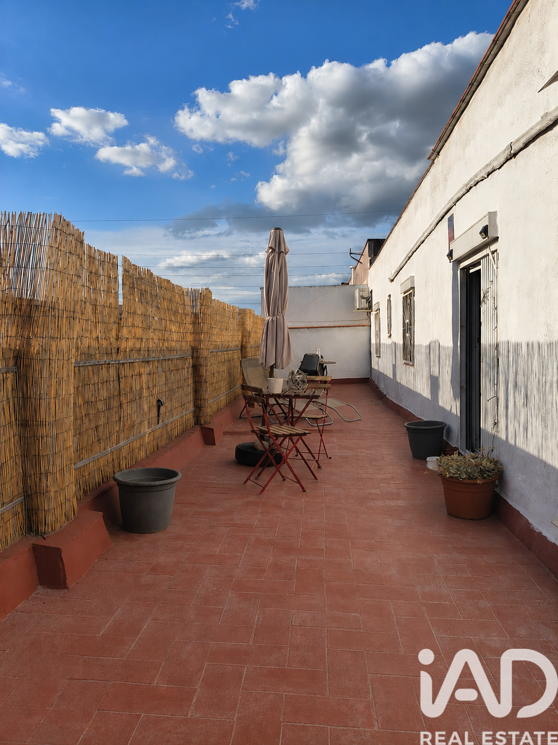 Penthouse in Montcada i Reixac, Barcelona, Spain 3 bedrooms, 70 sq.m. No. 184626