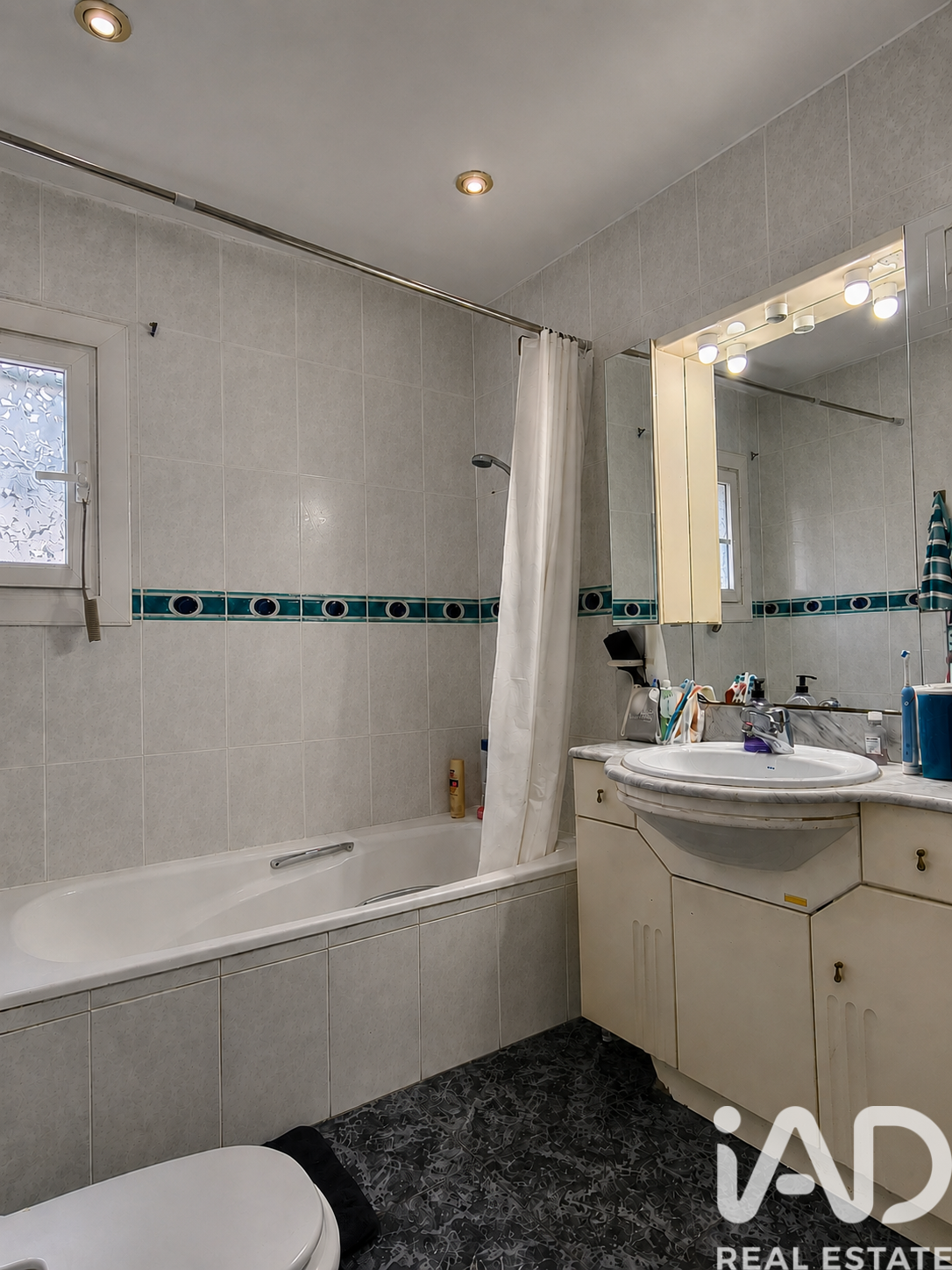 Penthouse in Montcada i Reixac, Barcelona, Spain 3 bedrooms, 70 sq.m. No. 184626