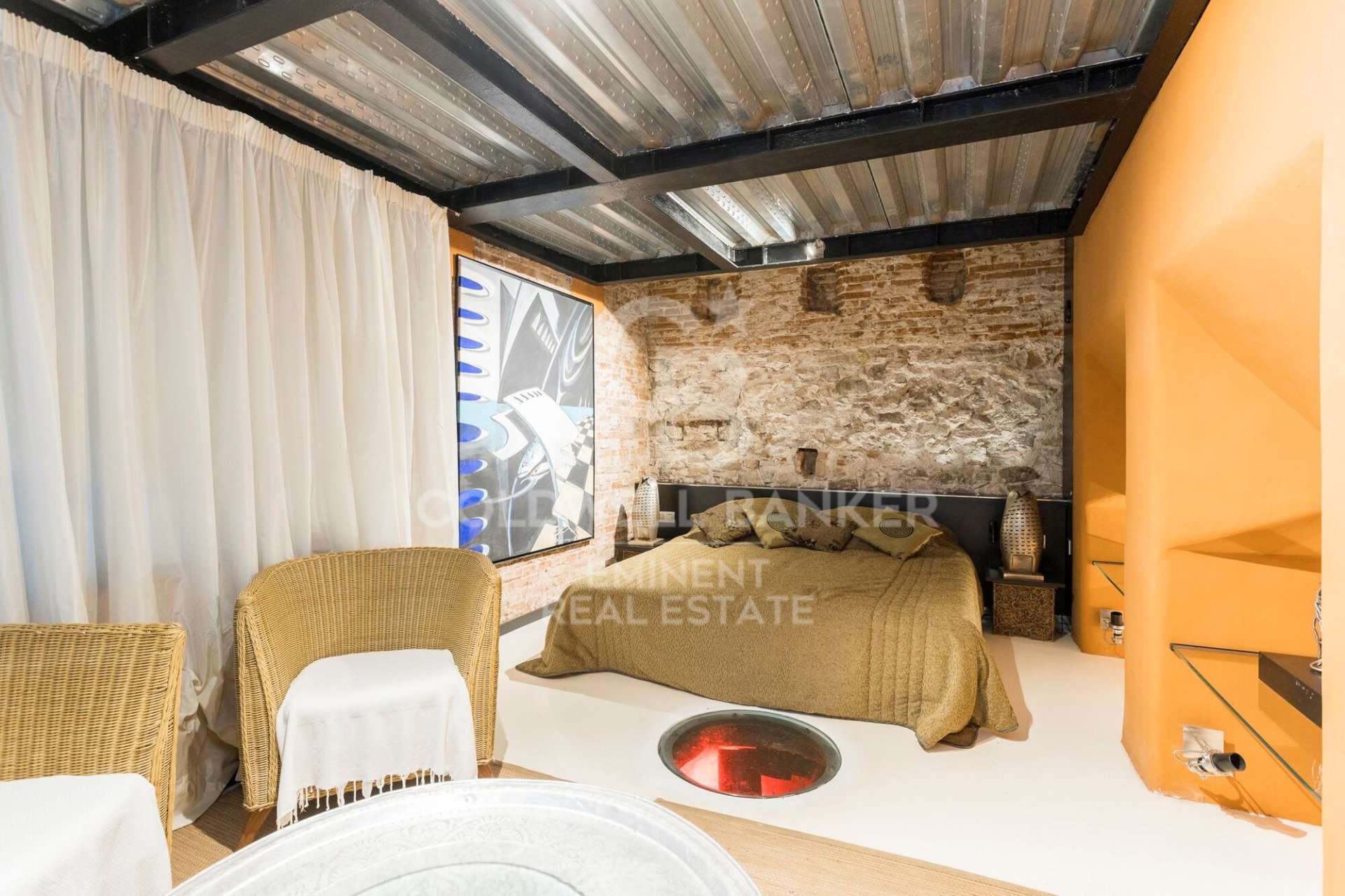 Talo Barcelona, Espanja 1400 m2 No. 179191